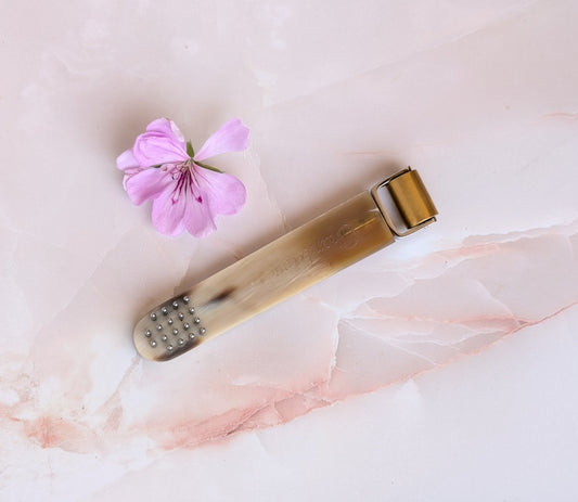 Small Brush with Smooth Yin Cylinder - Chan Beauté No. 252